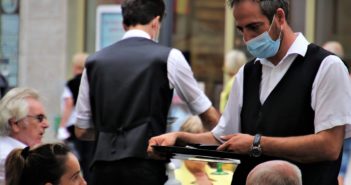 Griechenland schafft Covid-Impfzertifikate, Masken für den Sommer ab